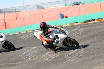 media/Oct-15-2022-TrackXperience (Sat) [[8f70b8b0be]]/Group 2/session 2 turn 3 and 4/